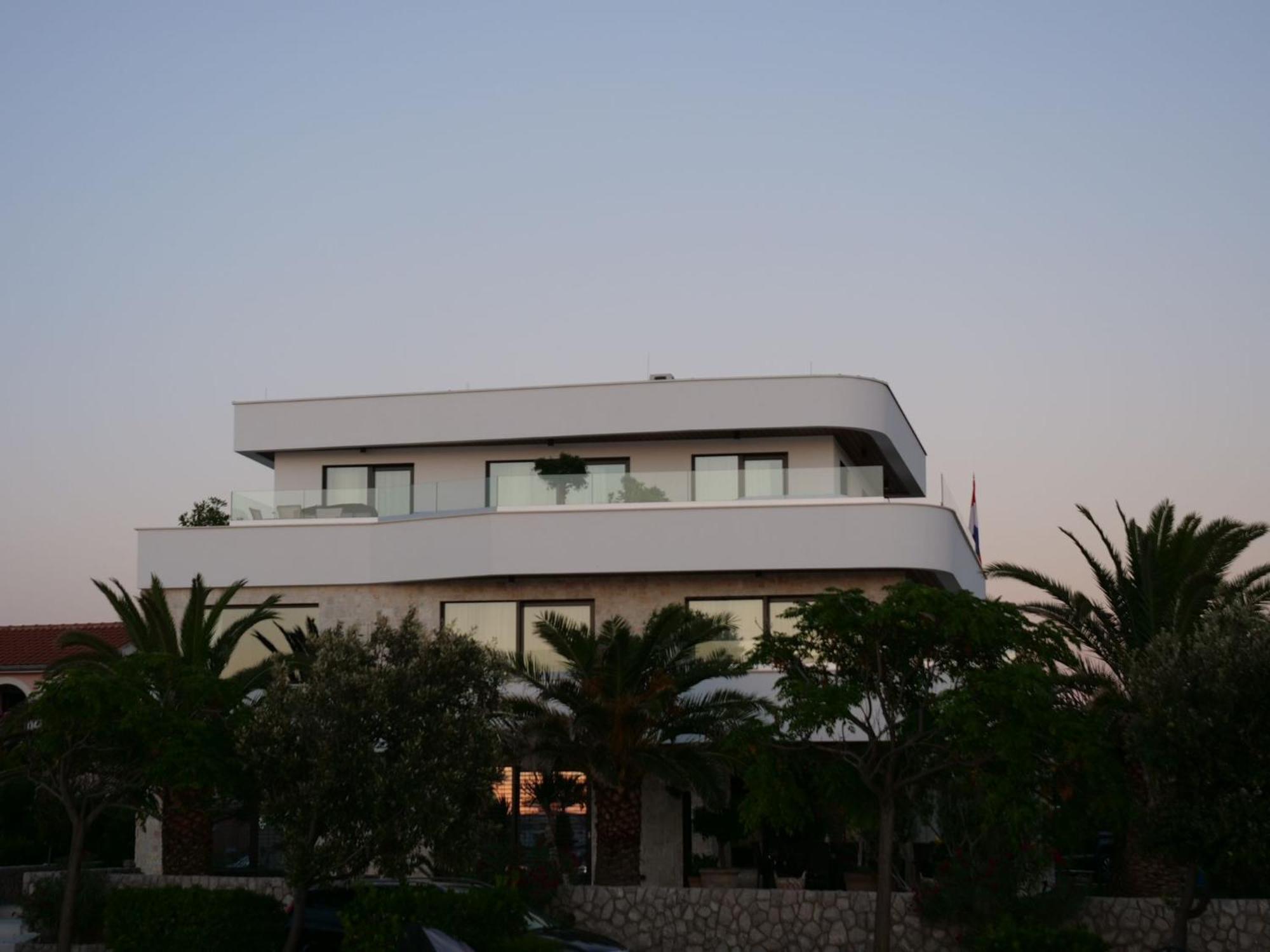 ויר Apartments Dernaj מראה חיצוני תמונה