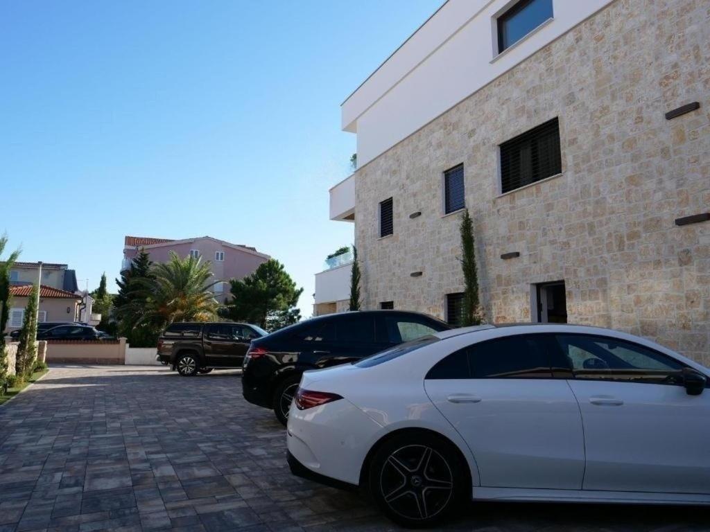 ויר Apartments Dernaj מראה חיצוני תמונה